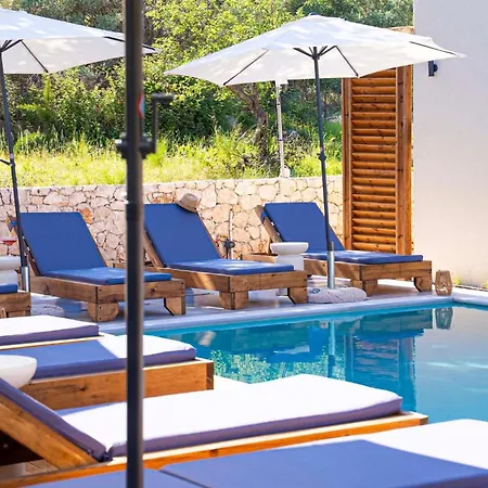 아파트호텔 Golden Sun Agios Christoforos (Lefkada)